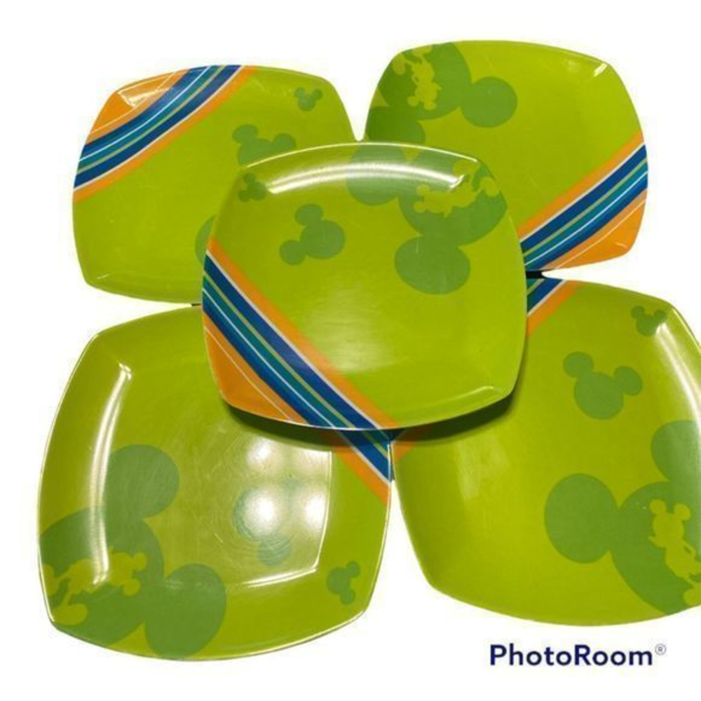 Disney Parks Mickey Mouse Green Plastic Lunch Plate 10 In‎ 6 Plates Summer